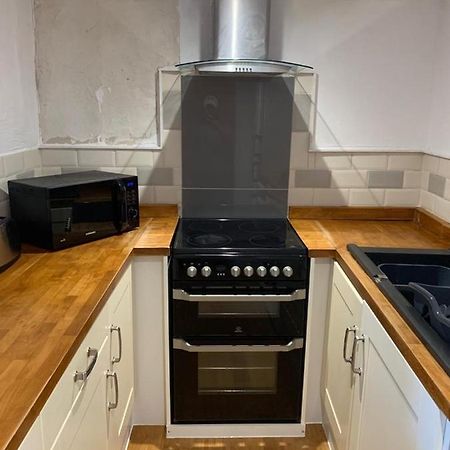 Beautiful Studio Apartment Milford Haven Εξωτερικό φωτογραφία