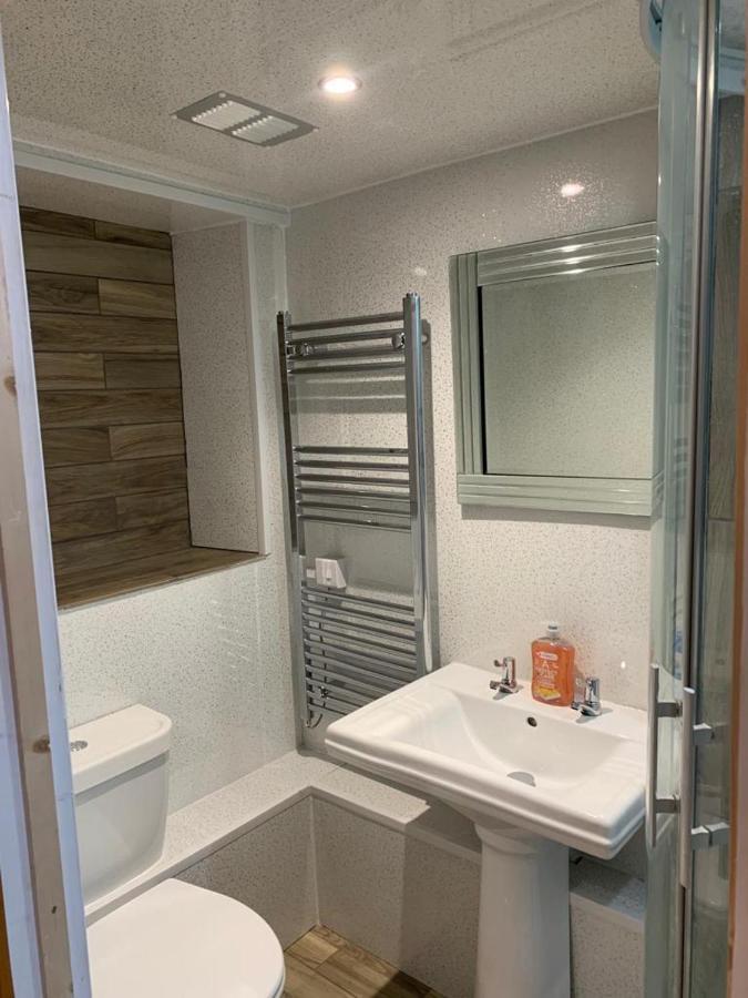 Beautiful Studio Apartment Milford Haven Εξωτερικό φωτογραφία