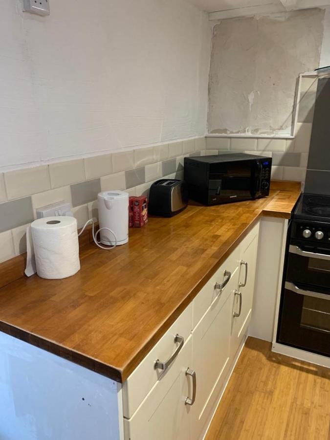 Beautiful Studio Apartment Milford Haven Εξωτερικό φωτογραφία